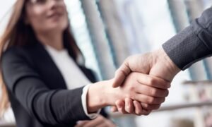 trabaja-con-nosotros-4